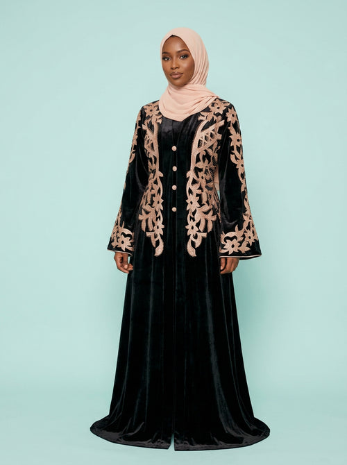 Bilqis Noir Velvet Abaya on model